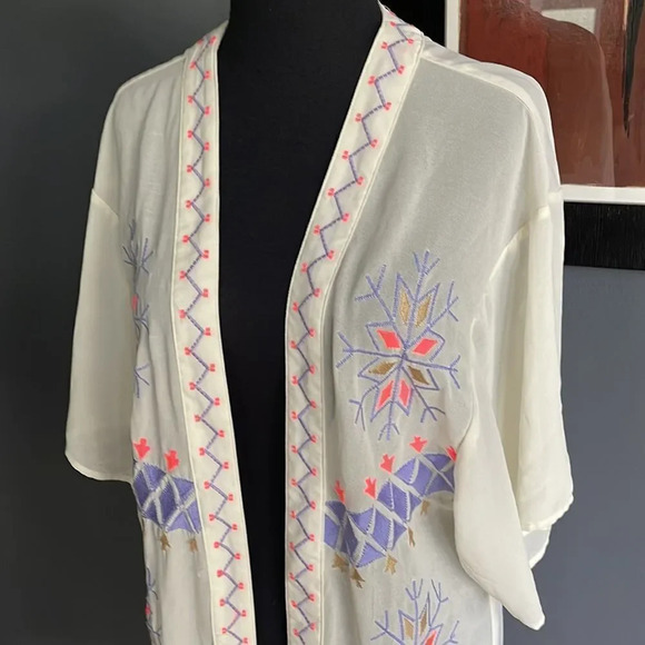 Love & Love ivory embroidered boho style open chiffon duster/kimono/coverup. Sm - Picture 2 of 8